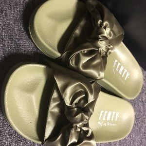 Fenty Puma Olive Bow Slides Sz 5.5 US - Brand New